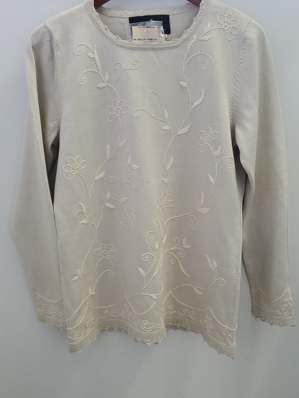 Peruvian Connection Cream Floral Embroidered Knit Top NWT Size Medium